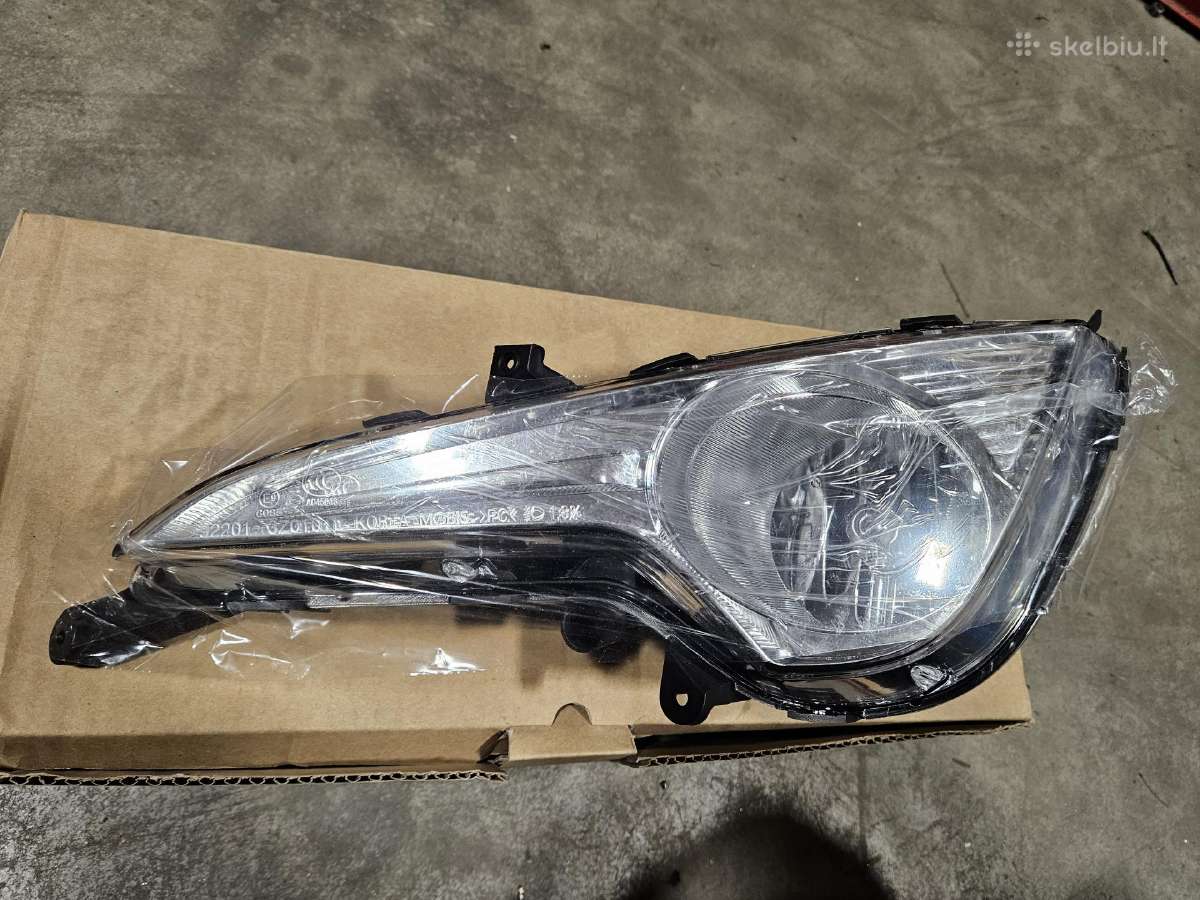 Hyundai i40 Front fog light 922013z010 Left - nuotraukos Nr. 2