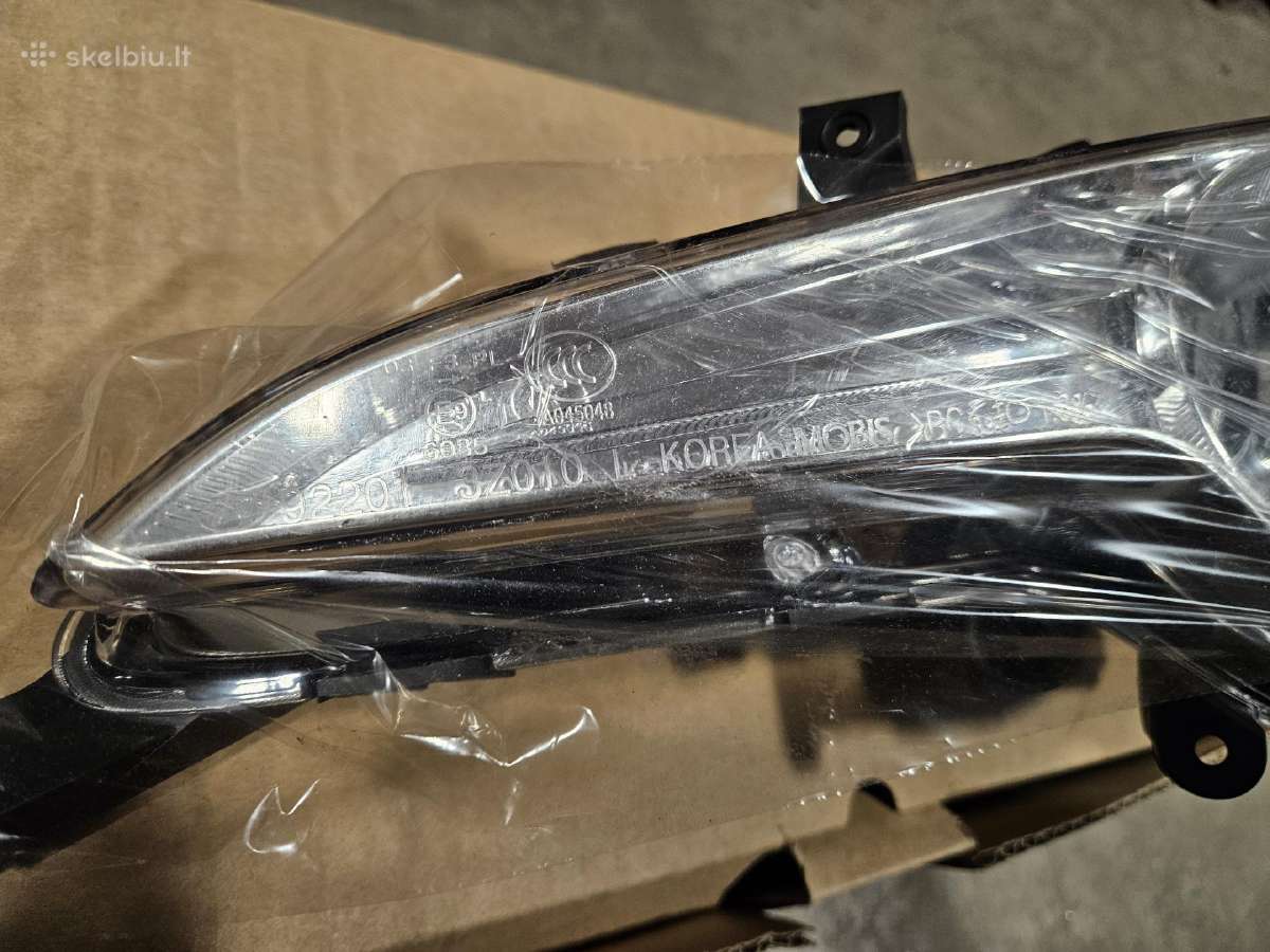 Hyundai i40 Front fog light 922013z010 Left - nuotraukos Nr. 3