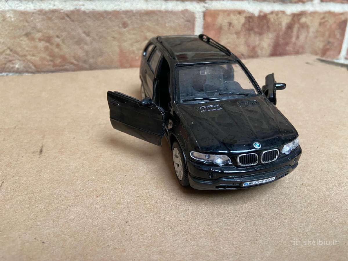 Bmw X5 E53 1:32 modeliukas modelis dzipas - nuotraukos Nr. 2