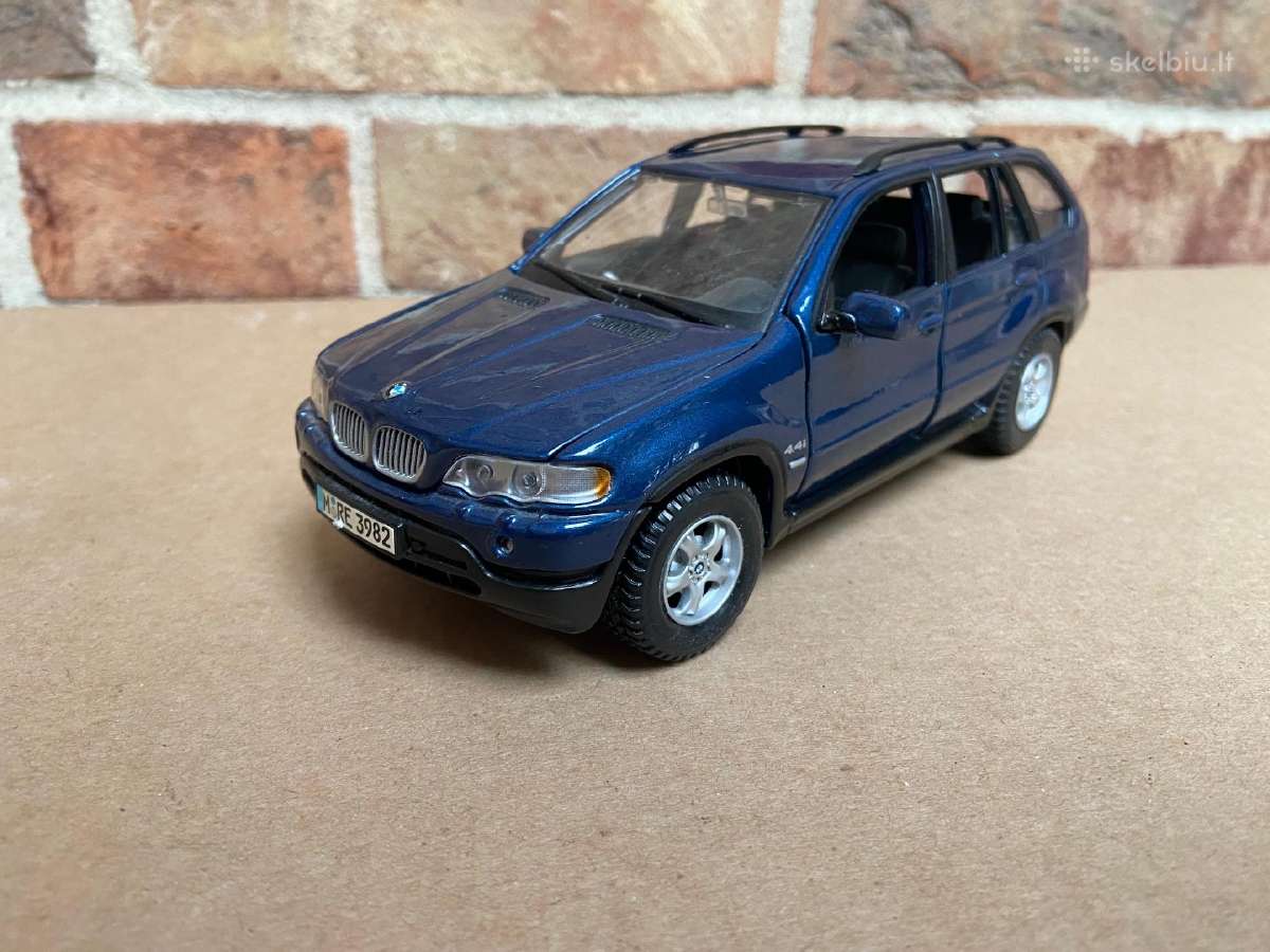 Bmw X5 E53 1:24 modeliukas modelis dzipas