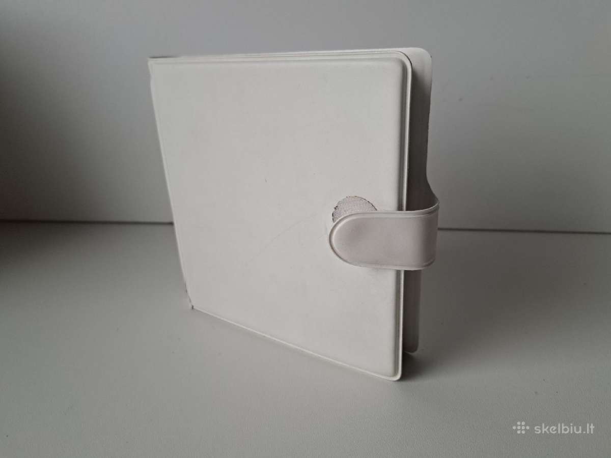 CD diskų dėklas