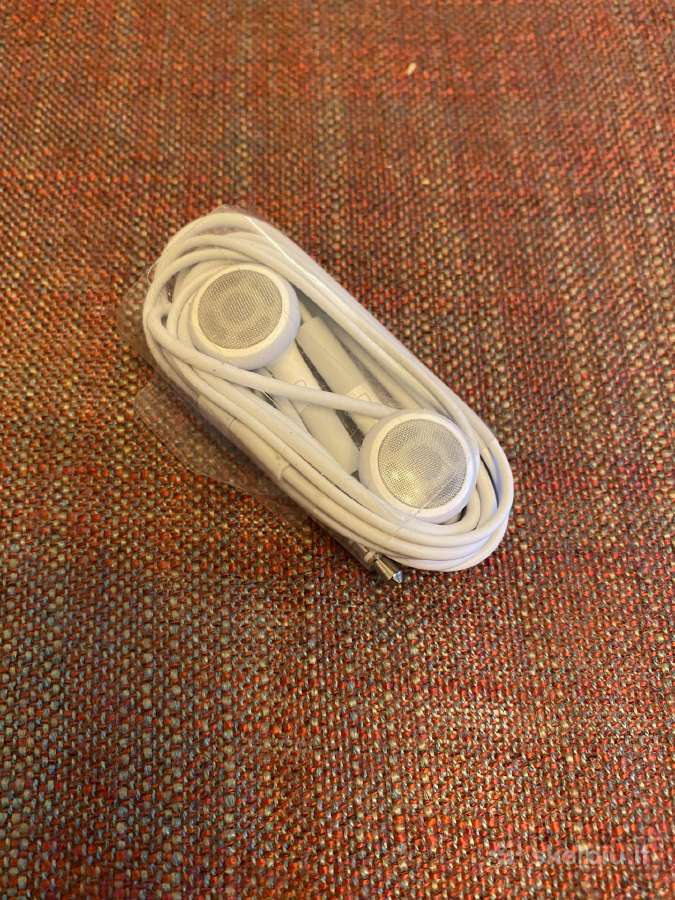 Naujos Apple earpods ausinės