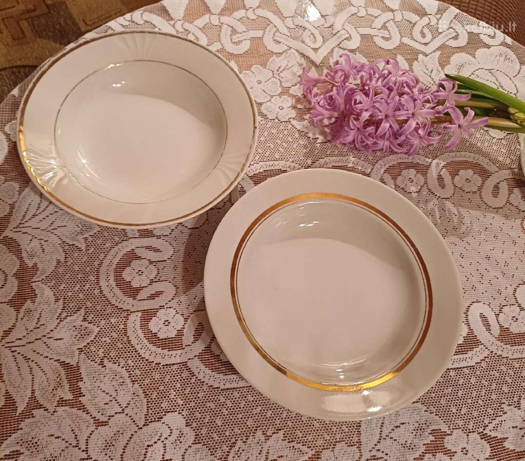 2 vidutinės Rygos porceliano sriubos lėkštės