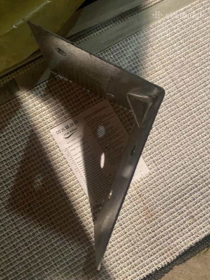 Parduodami metaliniai tvirtinimo kampai - nuotraukos Nr. 2
