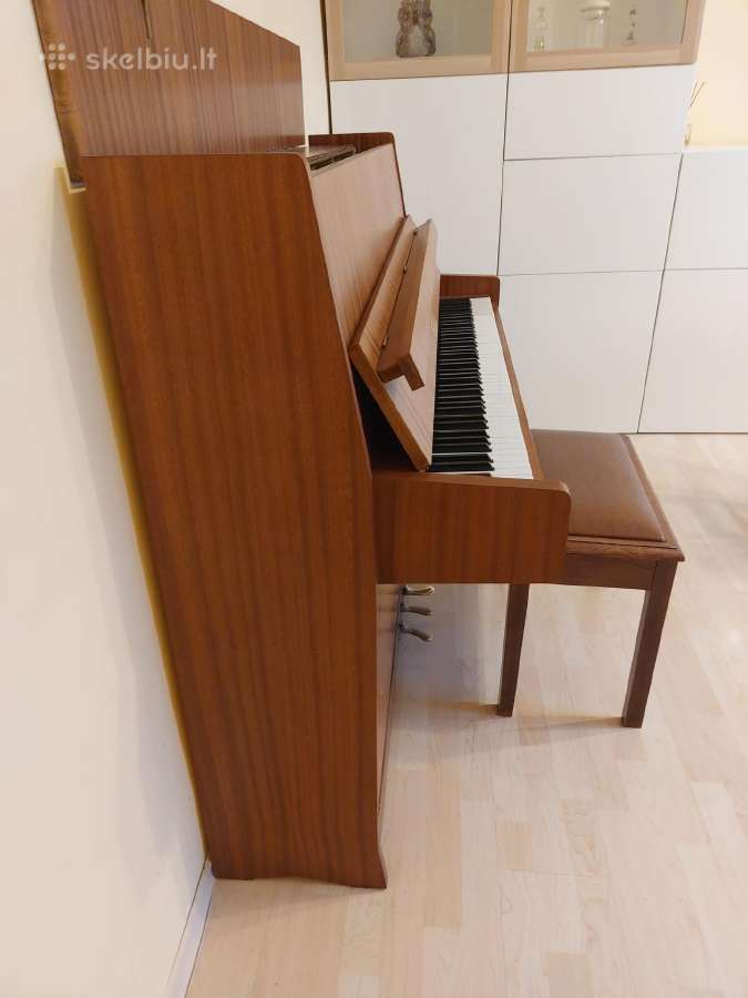 Puikios būklės pianinas Petrof su kėde - nuotraukos Nr. 3