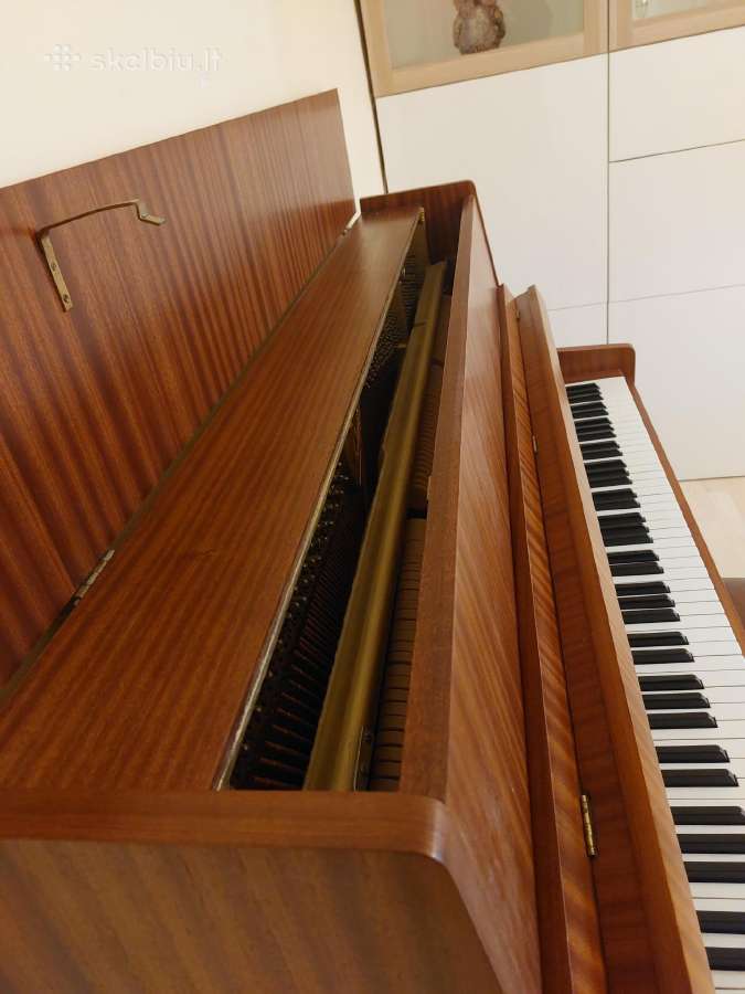 Puikios būklės pianinas Petrof su kėde - nuotraukos Nr. 4