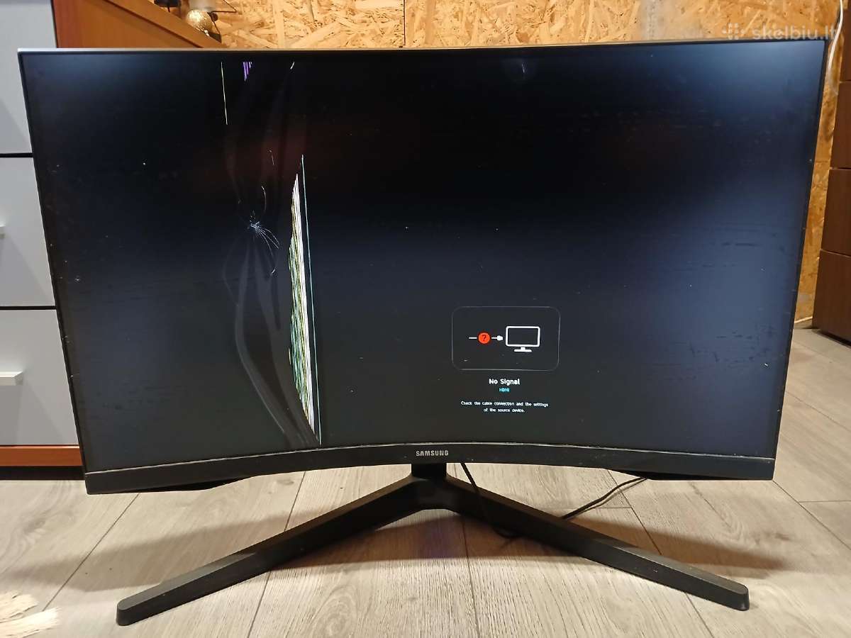 Gaming lenktas monitorius .įdužes.