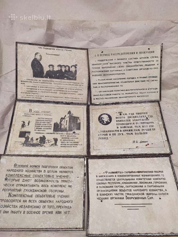 Plakatai