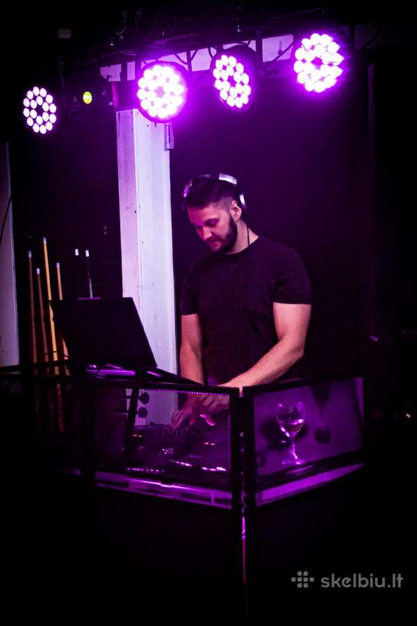 Dj-ėjus Jūsų šventei!