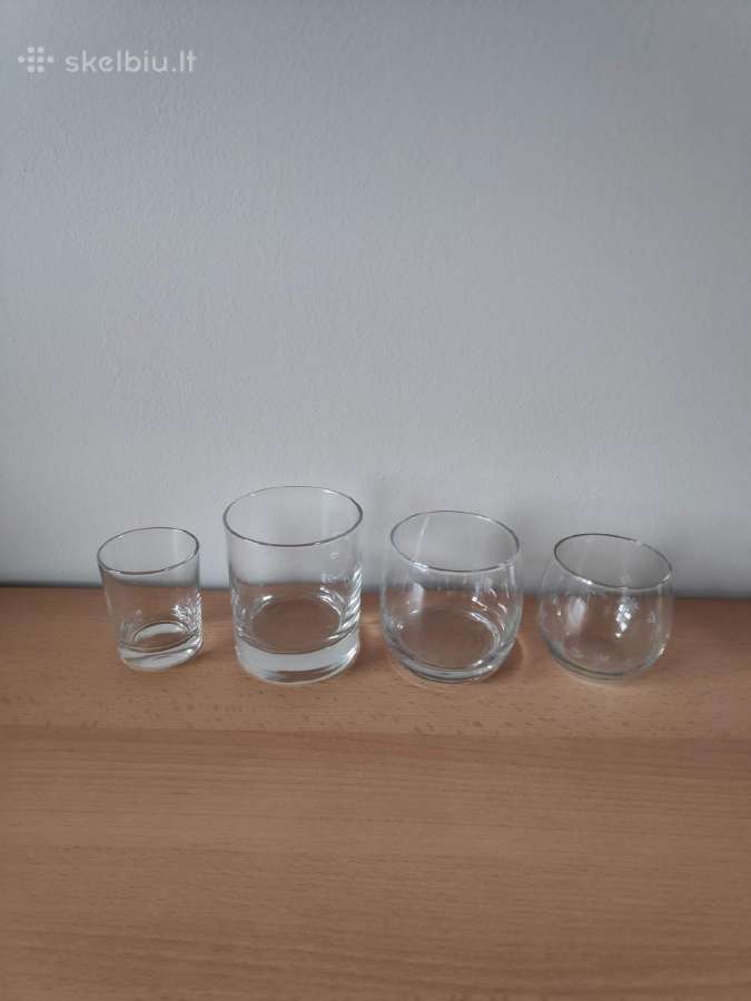 Įvairios stiklinės