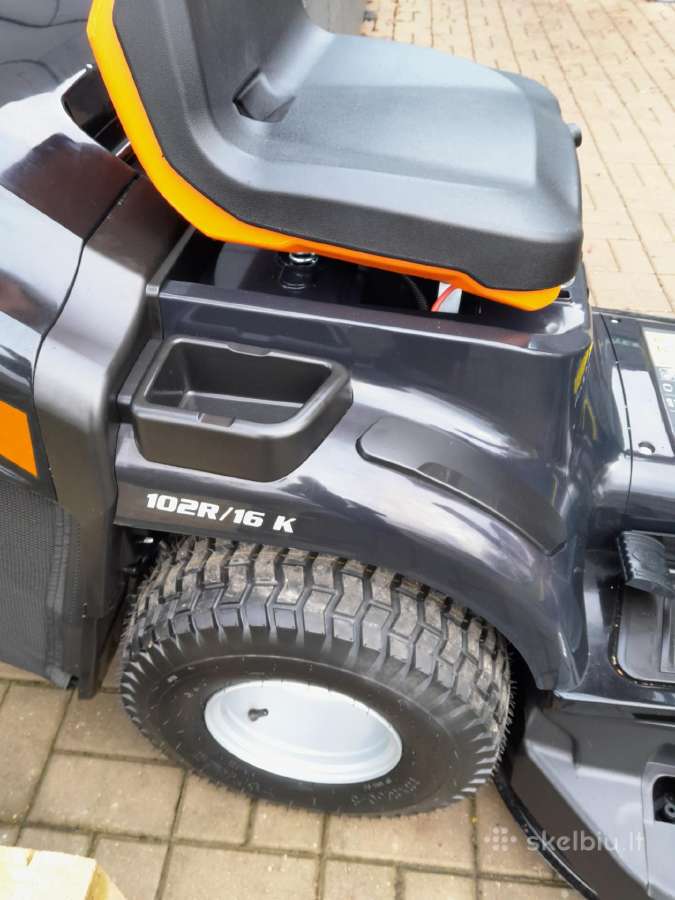 Sodo traktoriukas su krepšiu Oleo Mac 102r/16k - nuotraukos Nr. 9