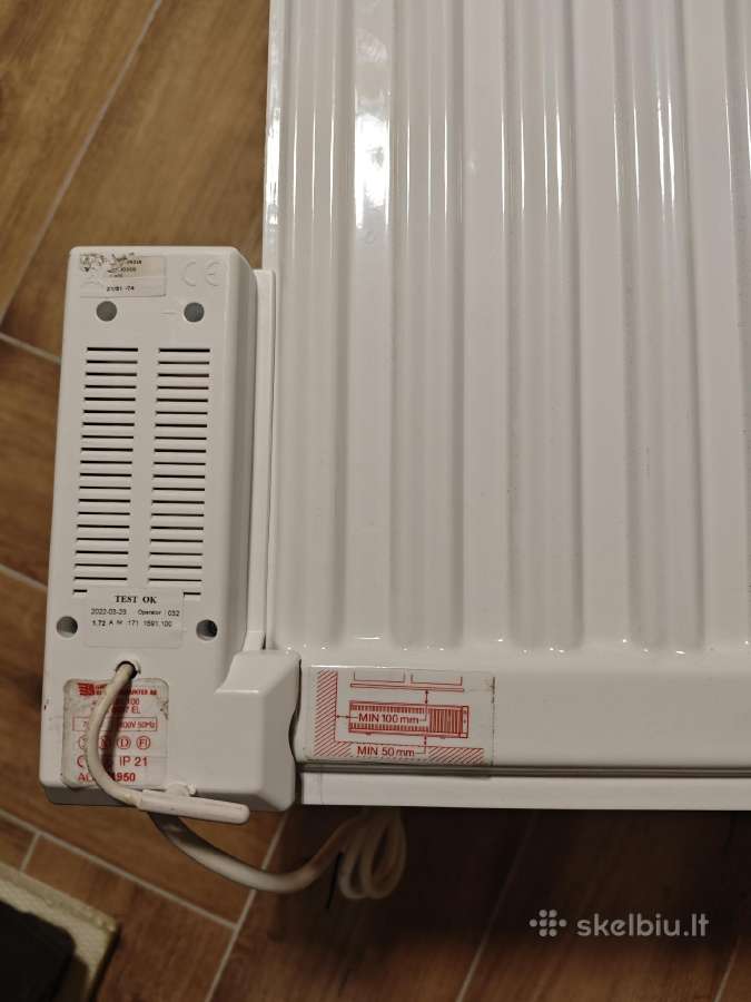 Parduodu sieninį tepalini elektros radiatoriu.