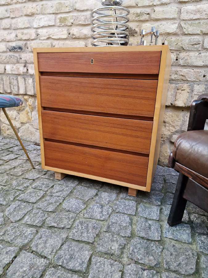 Vintažinė mid century tikmedžio/uosio komodėlė. - nuotraukos Nr. 6