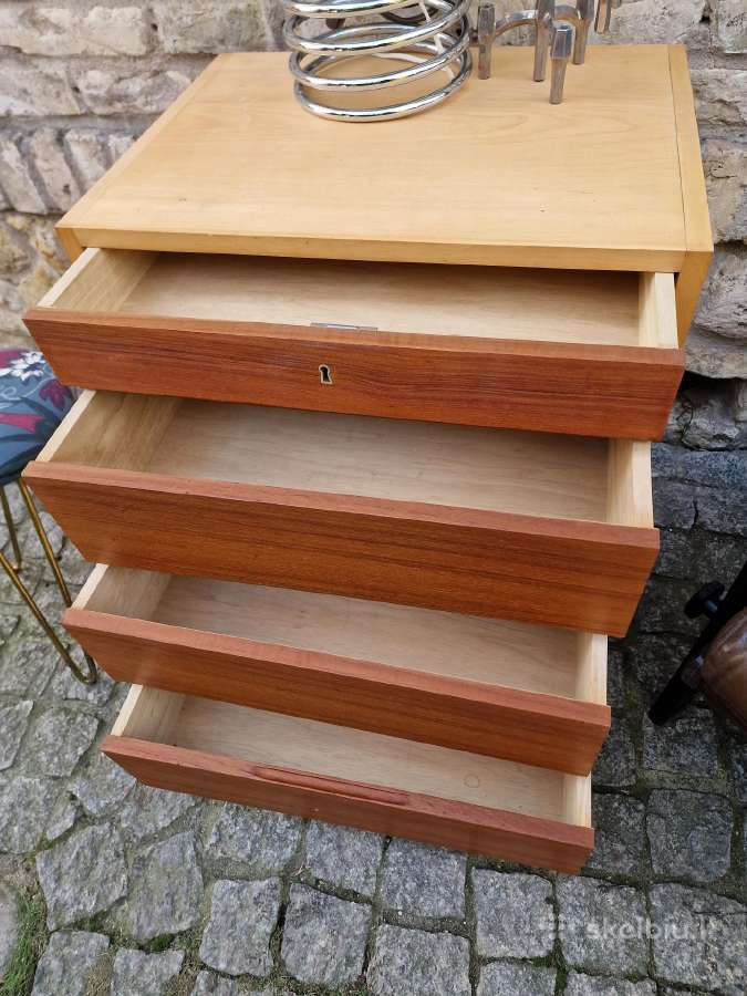 Vintažinė mid century tikmedžio/uosio komodėlė. - nuotraukos Nr. 10