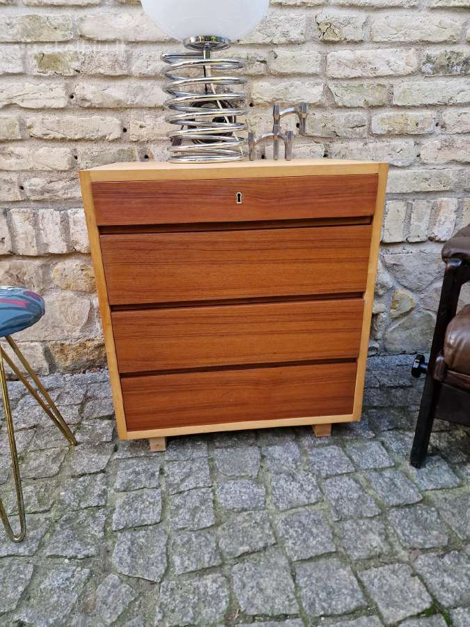 Vintažinė mid century tikmedžio/uosio komodėlė. - nuotraukos Nr. 19