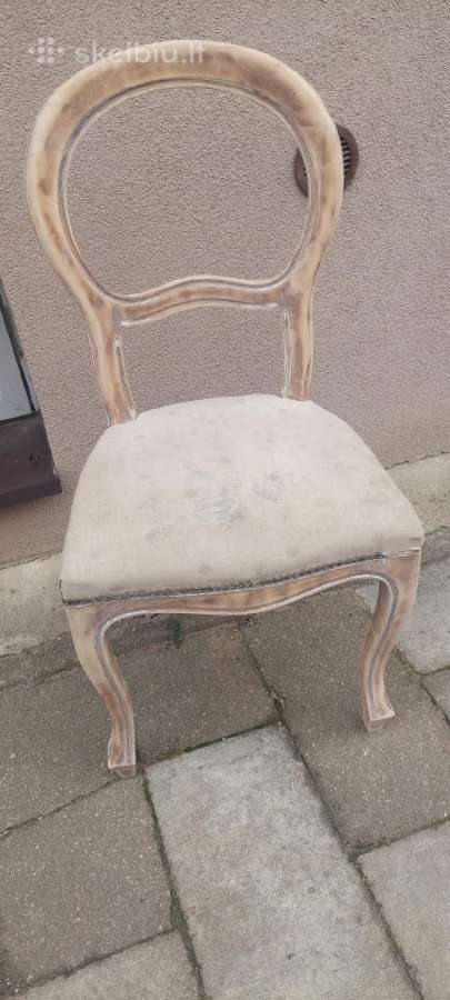 Rokoko stiliaus kėdė atnaujinimui