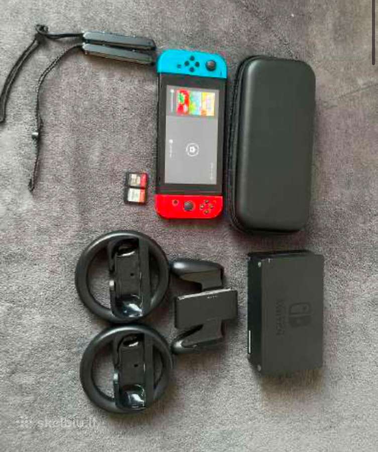 Nintendo Switch + 2 Žaidimai