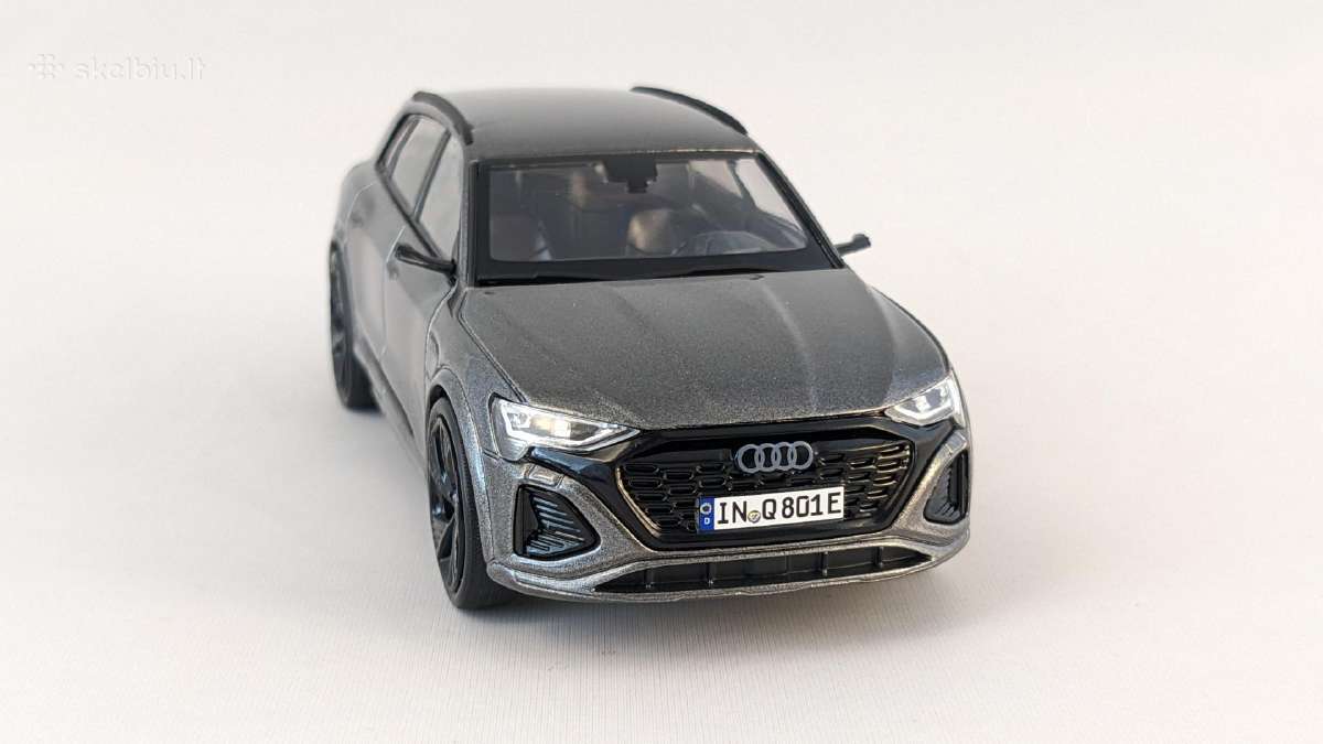 1/43 modeliukai Audi Q8 Mk1 2022 e-tron - nuotraukos Nr. 3