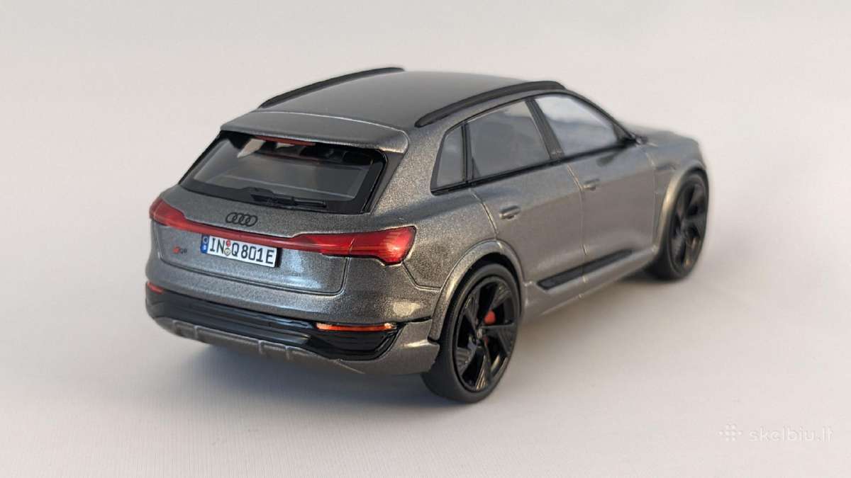 1/43 modeliukai Audi Q8 Mk1 2022 e-tron - nuotraukos Nr. 4