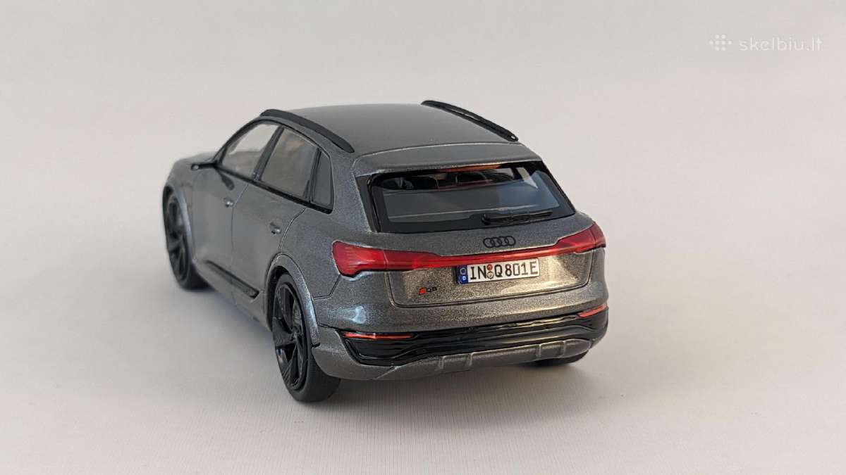 1/43 modeliukai Audi Q8 Mk1 2022 e-tron - nuotraukos Nr. 5