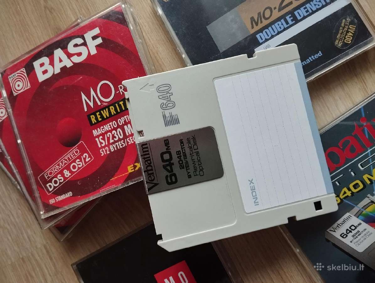 Magneto optical diskai