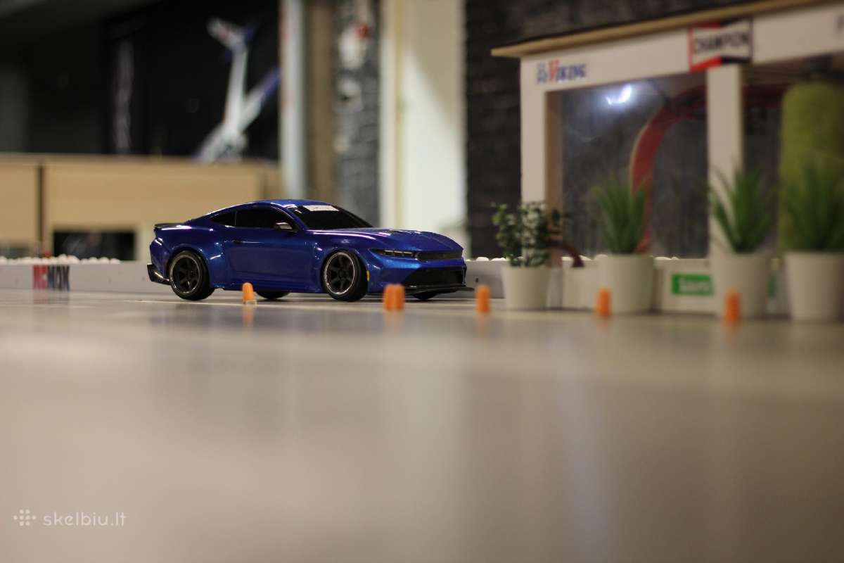 Pasivažinėjimas drift trasoje su RC drift modeliu - nuotraukos Nr. 7