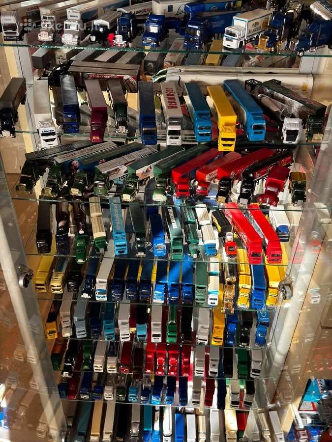 Modeliukai logistika logistikos imonei vilkikai