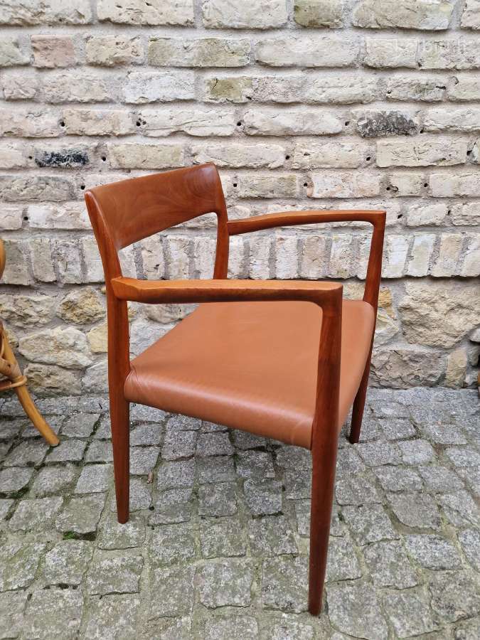 Vintažinis mid century autorinis tikmedžio fotelis - nuotraukos Nr. 25