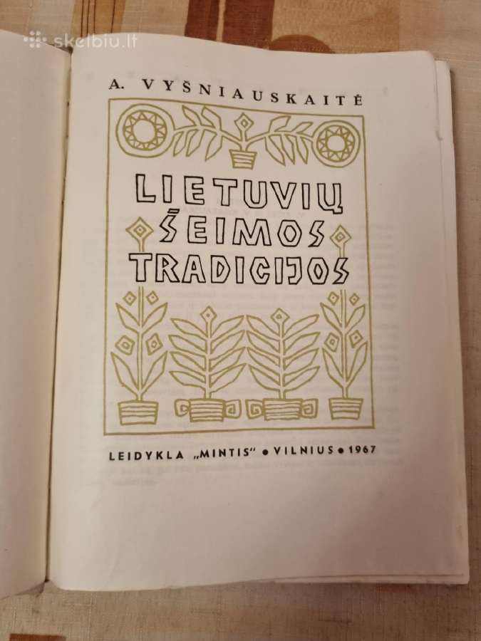 Lietuvių šeimos tradicijos