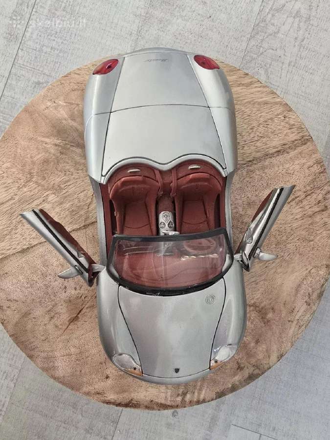 Porsche Boxster 986 modeliukas metalinis 1:18 - nuotraukos Nr. 2