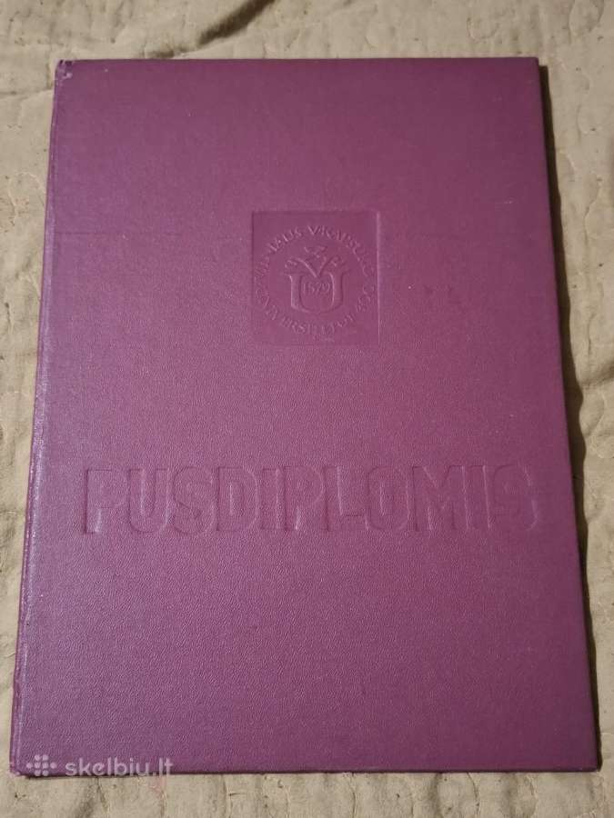,Pusdiplomis