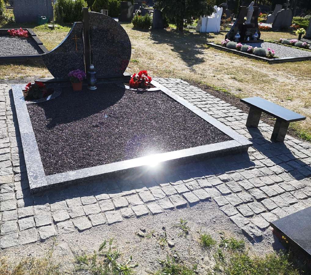 Paminklai,dengimas plokštėmis,kapų tvarkymas.vazos - nuotraukos Nr. 23
