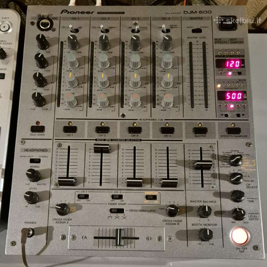Pioneer djm 600 mixer