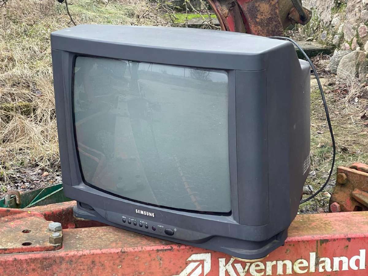 Samsung senas televizorius - nuotraukos Nr. 2
