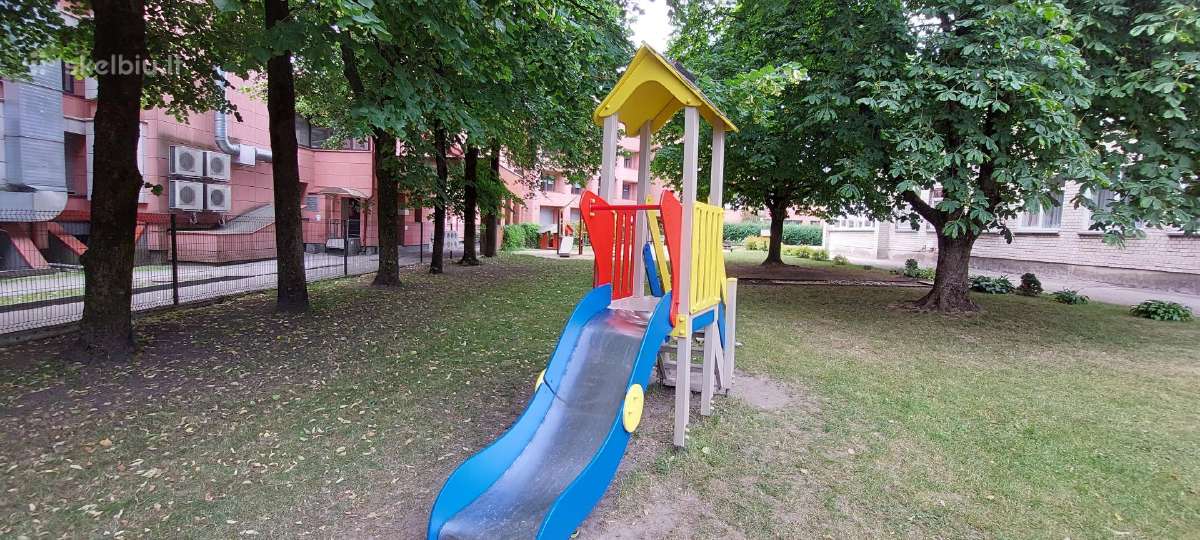 Žaidimo ir sporto aikštelių įrengimas, priežiūra - nuotraukos Nr. 3