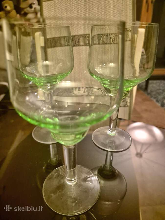 Fužeris vintazinis(spalvotas stiklas).9 vnt.