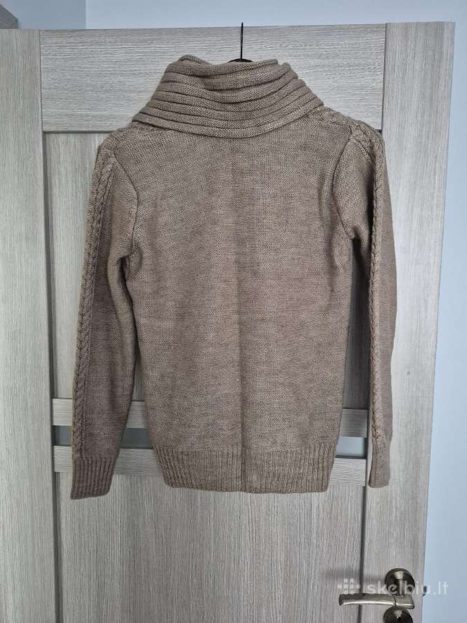 Vilnonis užsegamas megztinis - nuotraukos Nr. 2