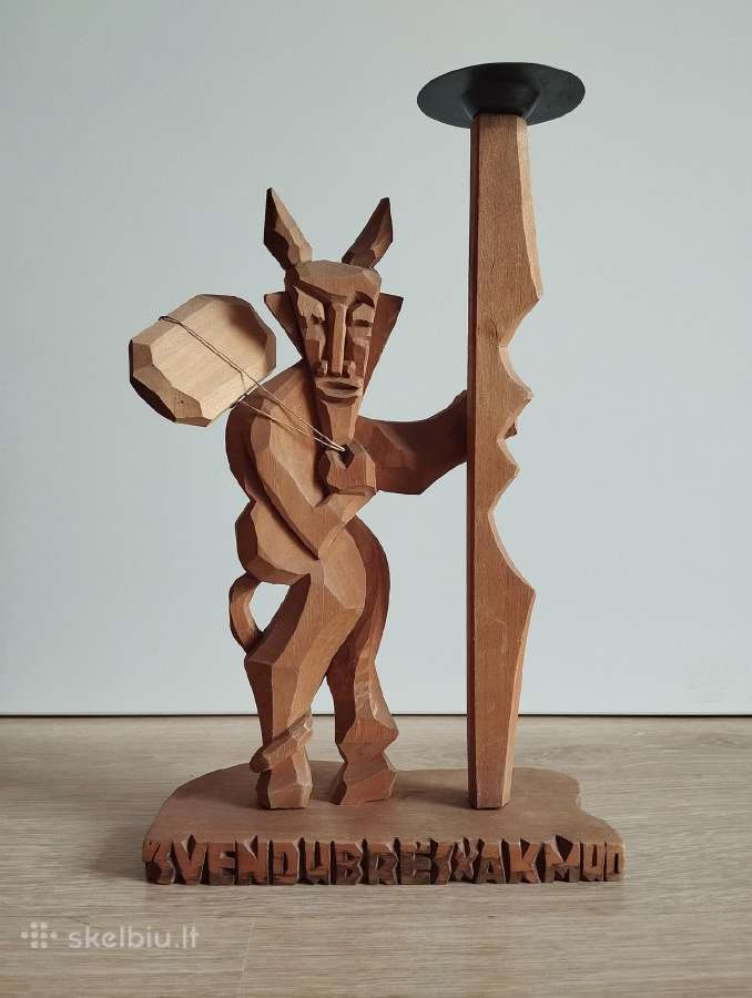 Medinė skulptūra – žvakidė
