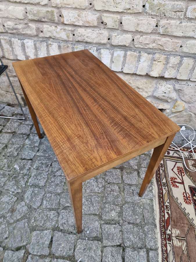 Vintažinis midcentury riešutmedžio kavos staliukas - nuotraukos Nr. 4
