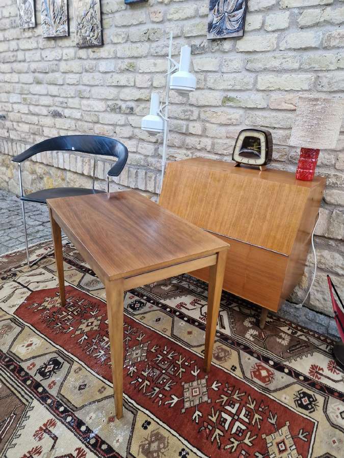 Vintažinis midcentury riešutmedžio kavos staliukas - nuotraukos Nr. 16