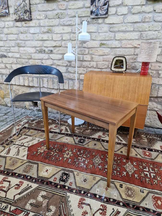 Vintažinis midcentury riešutmedžio kavos staliukas - nuotraukos Nr. 31