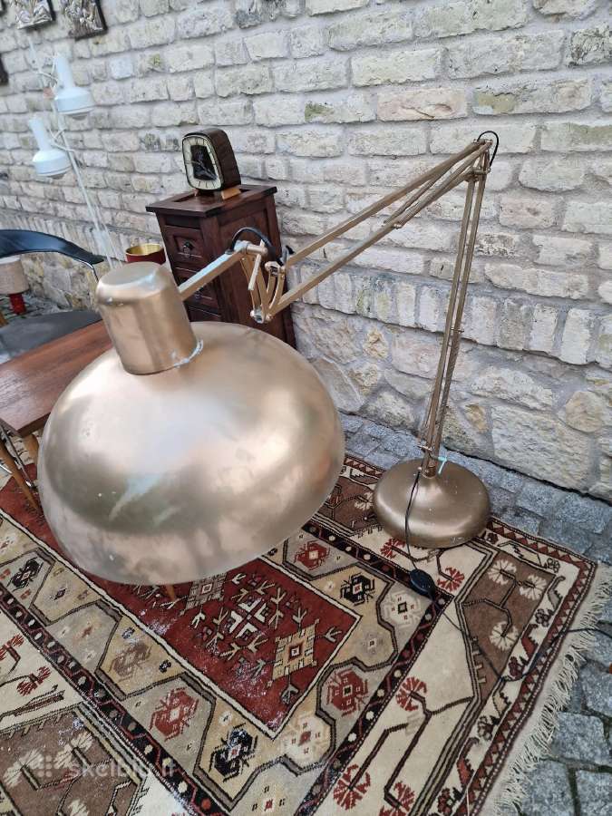 Vintažinis mid century modern variuotas toršeras