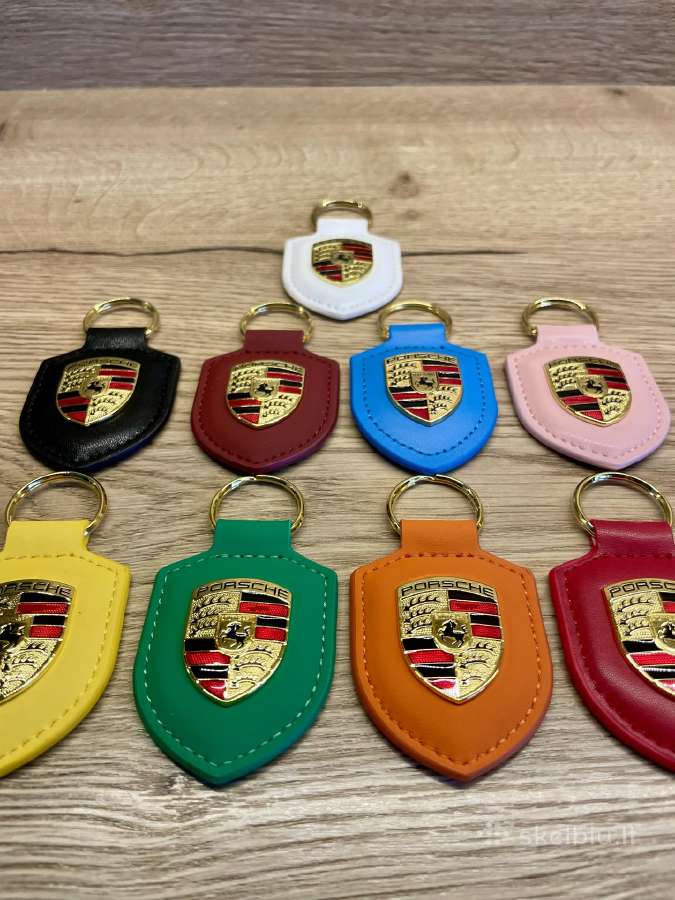 Porsche raktu pakabukai