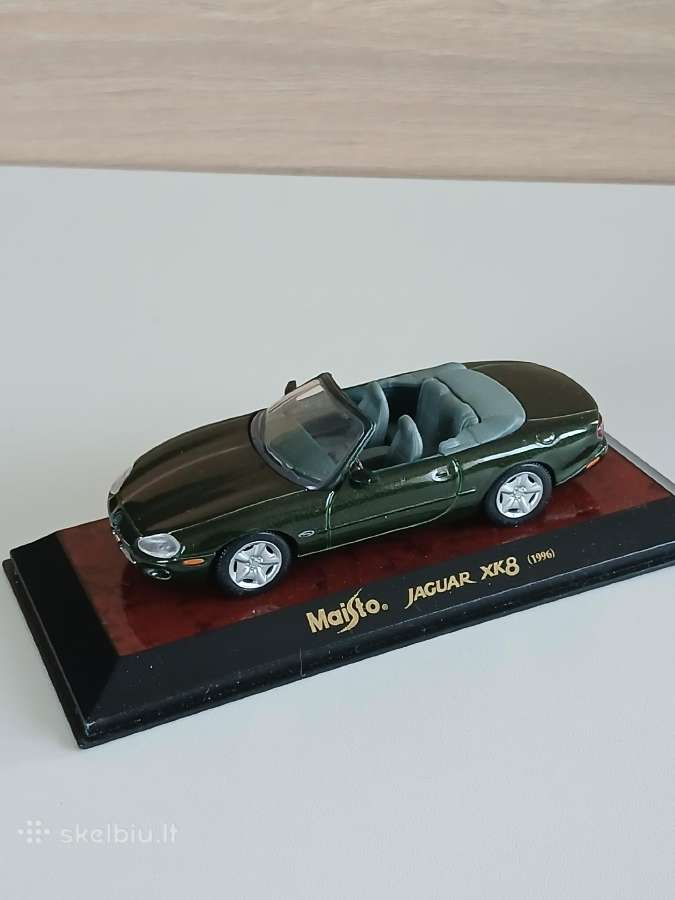 Jaguar xk 8 1:18 ir1:43 - nuotraukos Nr. 3