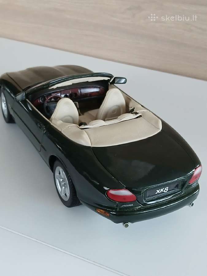 Jaguar xk 8 1:18 ir1:43 - nuotraukos Nr. 5