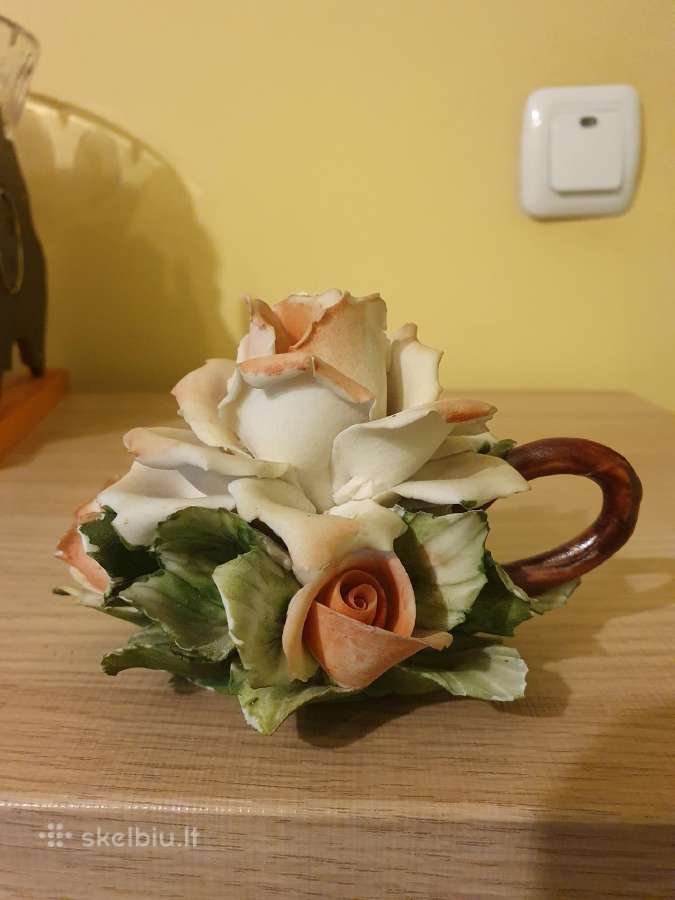 Vintazine porceliano zvakide