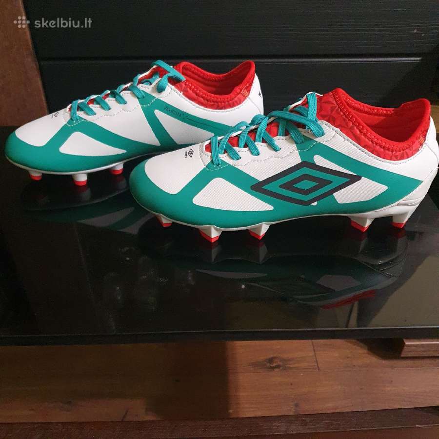 Futbolo bateliai Umbro. - nuotraukos Nr. 3