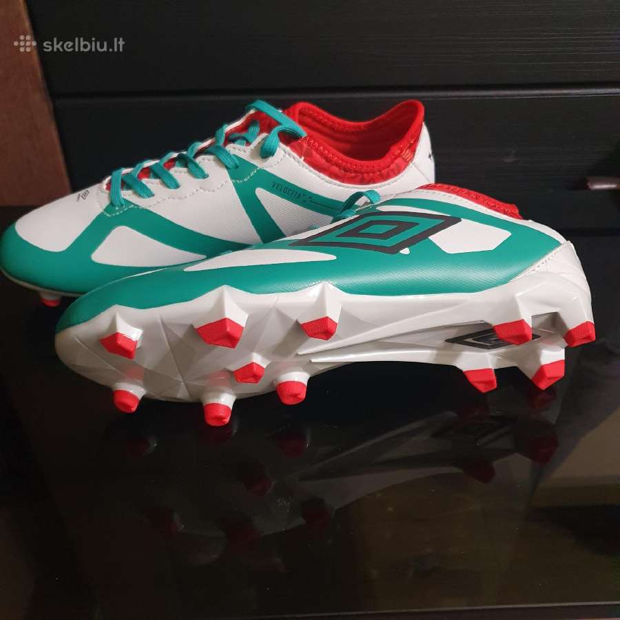 Futbolo bateliai Umbro. - nuotraukos Nr. 4