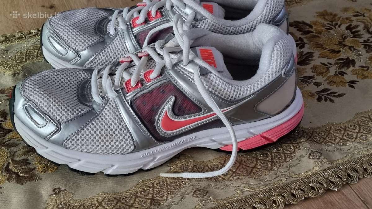 Nike kedai - nuotraukos Nr. 2
