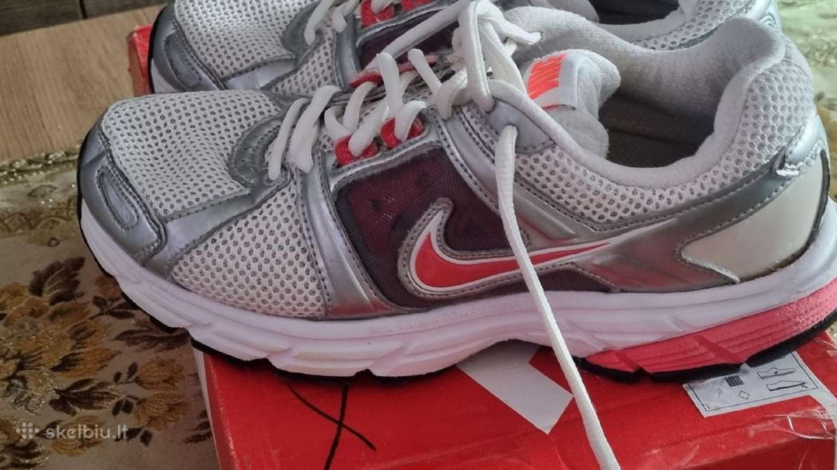 Nike kedai - nuotraukos Nr. 3
